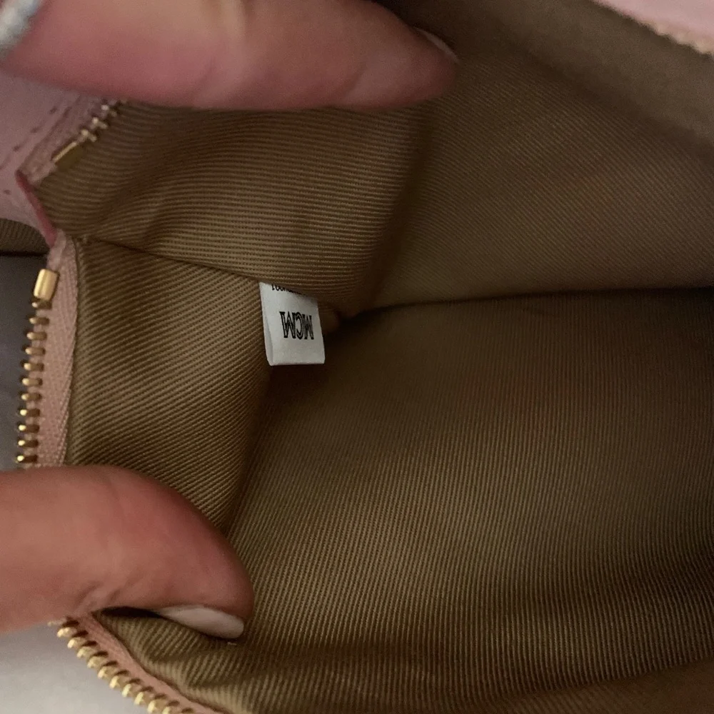 Authentic MCM logo Diamond Leather zip top clutch/Crosby❤️ - Picture 9 of 15